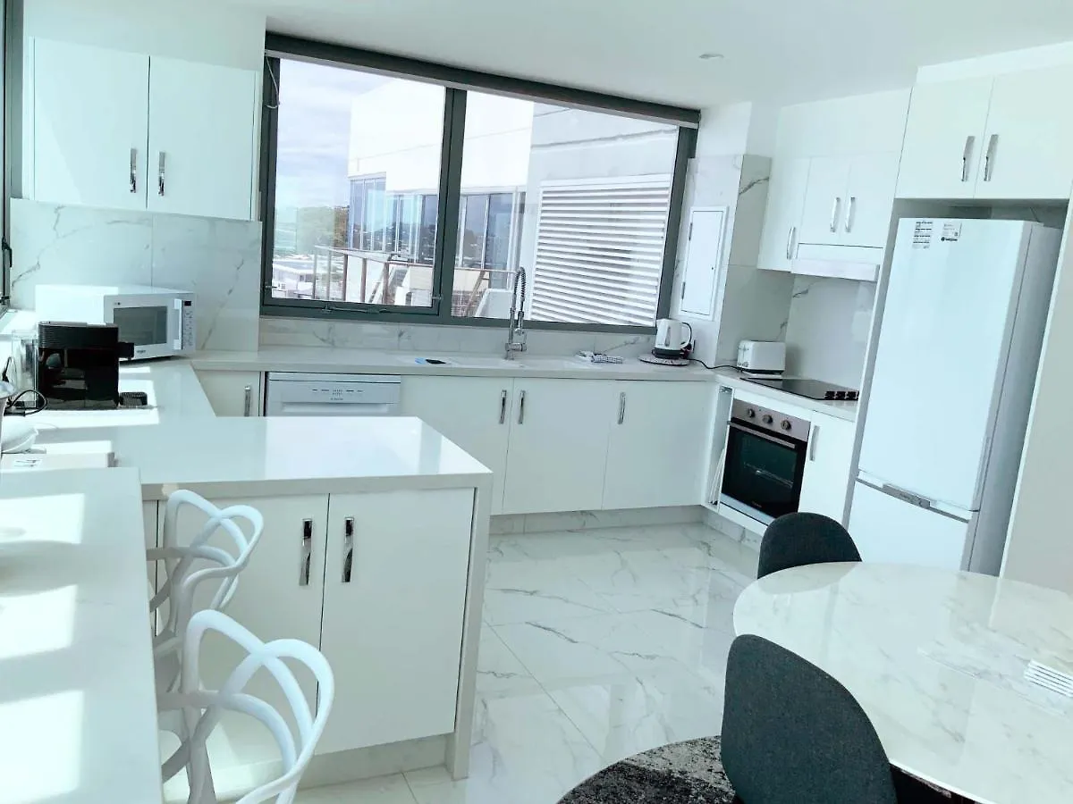 Beachfront Towers Maroochydore 0*,  Australia