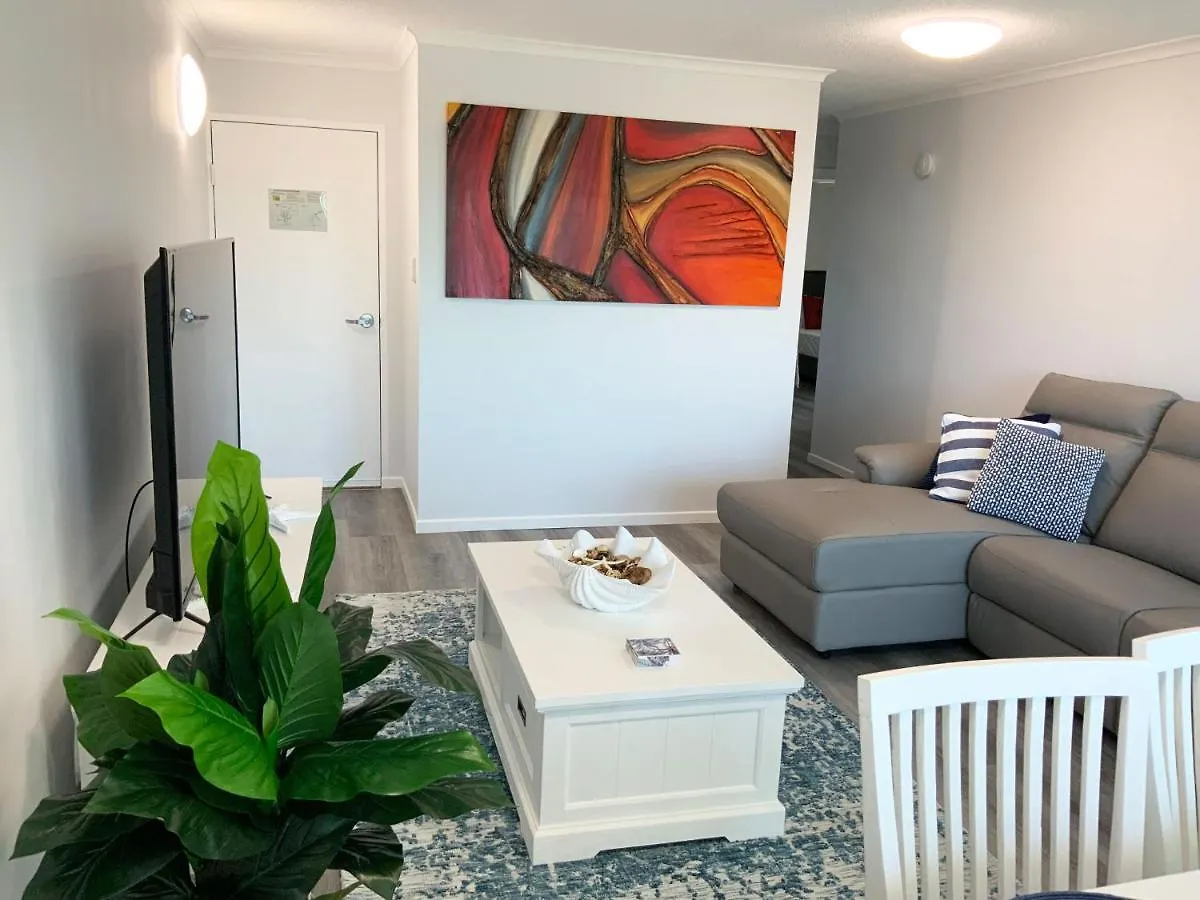 Beachfront Towers Maroochydore 0*,